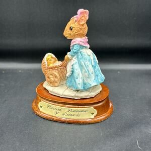 Vtg Harriet Dormouse Figurine Little Nook Village LN-06 Leonardo Mouse Baby Carr